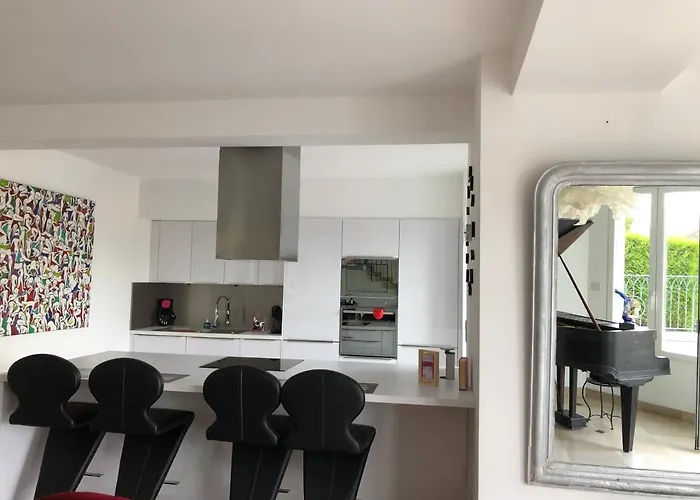 Floressens En Champagne Terrasse Privative Sur Le Vignoble Fleury-la-Riviere